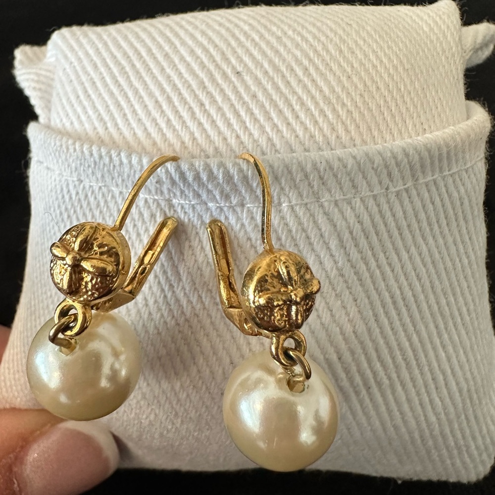 VTG Pearl earrings